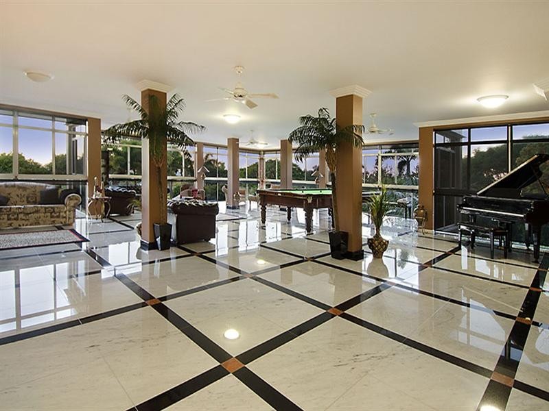 231 Main Road, Wellington Point QLD 4160