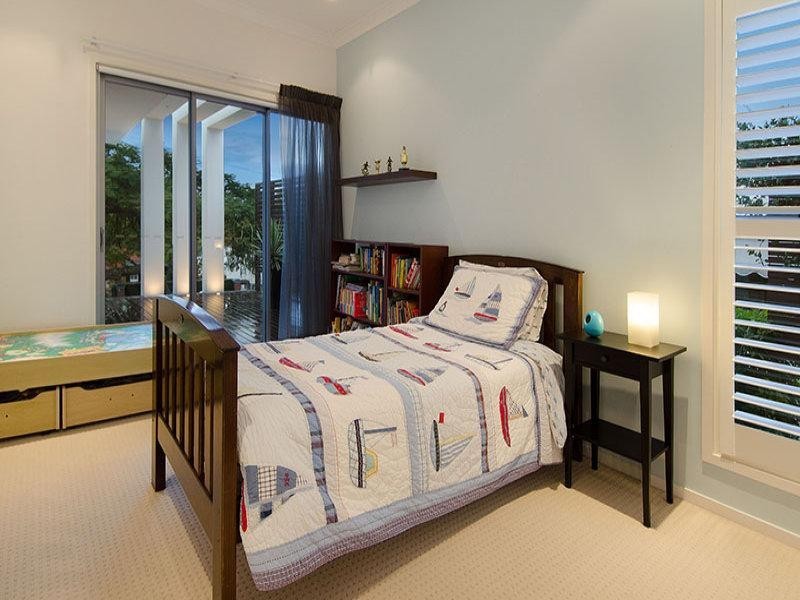 11 Killara Avenue, Hamilton QLD 4007