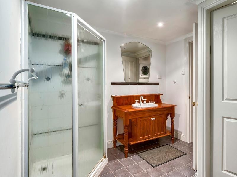 15 Aberdeen Terrace, Gordon Park QLD 4031