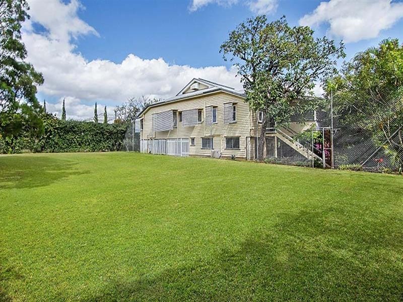 19 Bourne Street, Clayfield QLD 4011