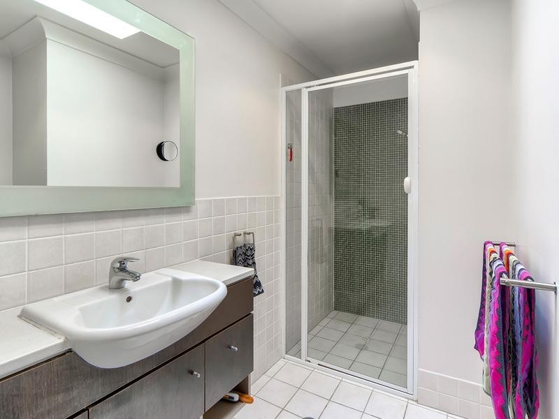 10 Aden Street, Clayfield QLD 4011