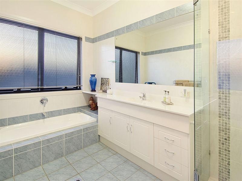 4 Stewart Street, Clayfield QLD 4011