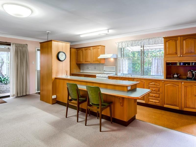 8 Niven Street, Stafford Heights QLD 4053