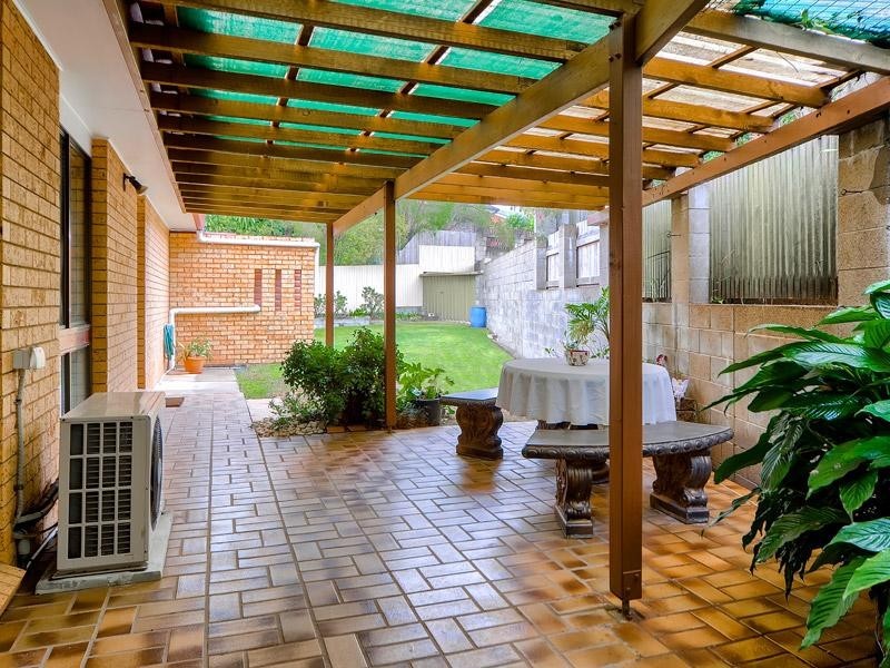 8 Niven Street, Stafford Heights QLD 4053