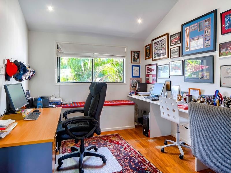 15 Pine Street, Hamilton QLD 4007