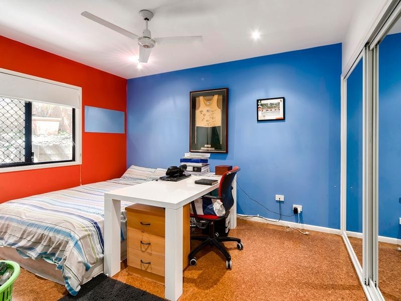 15 Pine Street, Hamilton QLD 4007