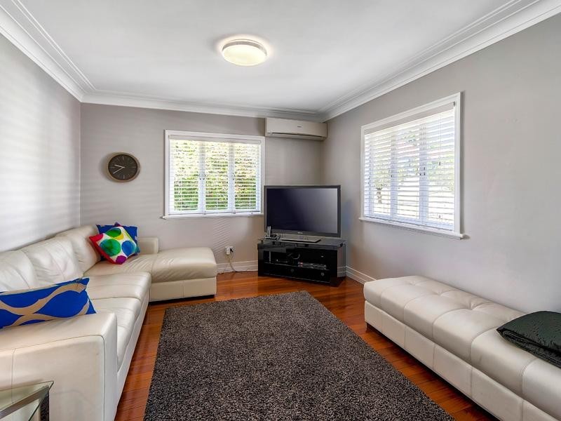 11 Bank Street, Windsor QLD 4030