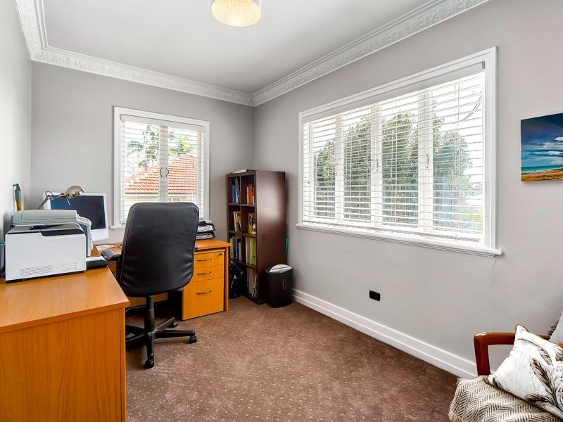 11 Bank Street, Windsor QLD 4030