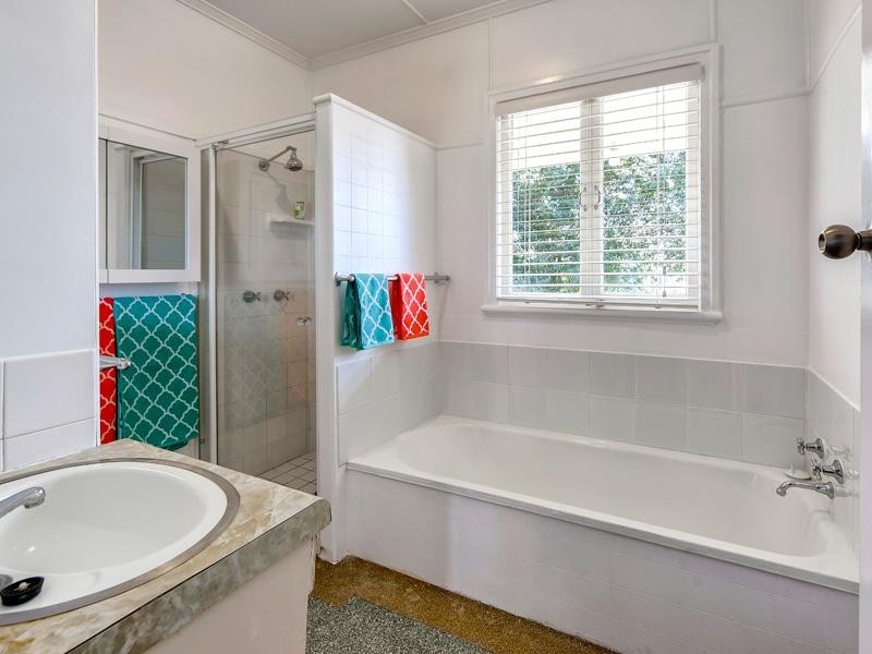 11 Bank Street, Windsor QLD 4030