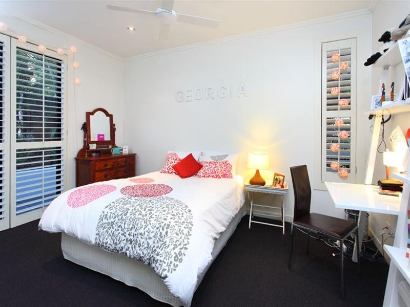 125 Crosby Road, Hamilton QLD 4007