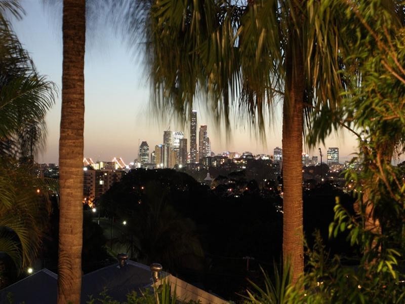 125 Crosby Road, Hamilton QLD 4007