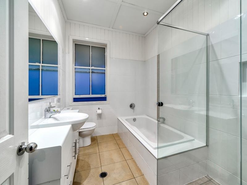 24 Cramond Street, Wilston QLD 4051