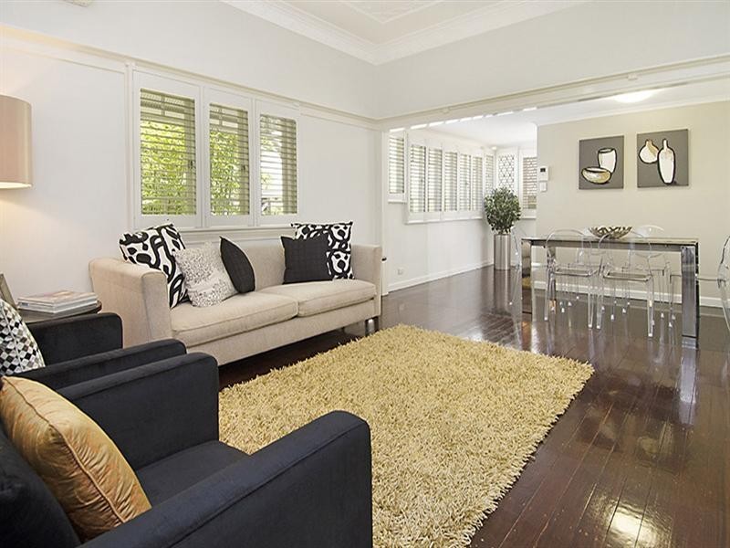 16 London Road, Clayfield QLD 4011