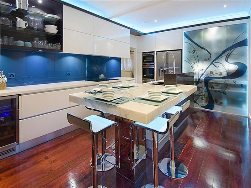 16 London Road, Clayfield QLD 4011