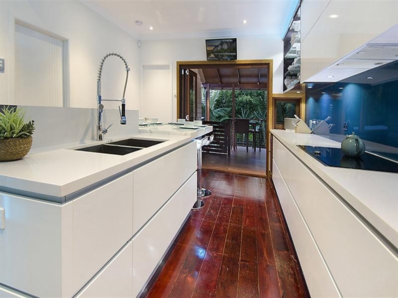 16 London Road, Clayfield QLD 4011