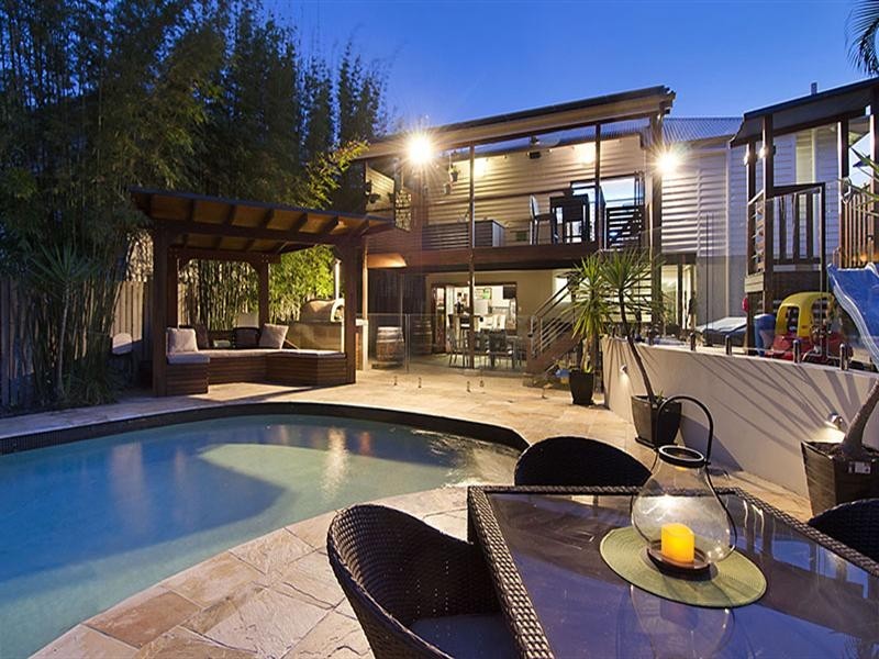 16 London Road, Clayfield QLD 4011