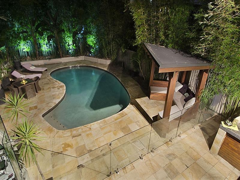 16 London Road, Clayfield QLD 4011