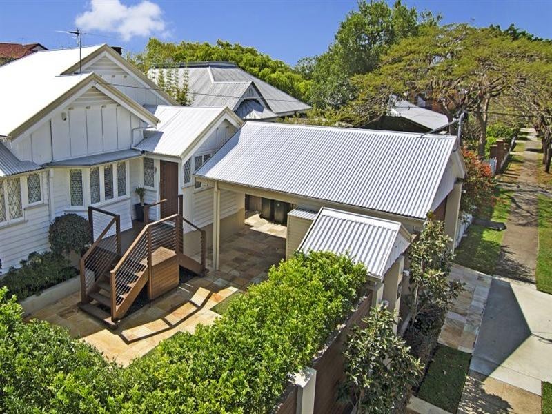 16 London Road, Clayfield QLD 4011