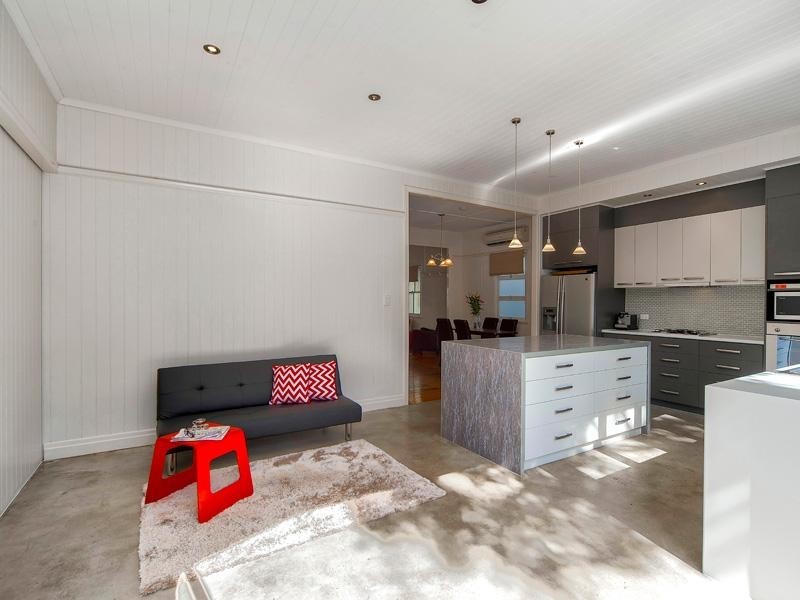 18 Frodsham Street, Albion QLD 4010