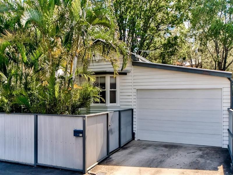 18 Frodsham Street, Albion QLD 4010
