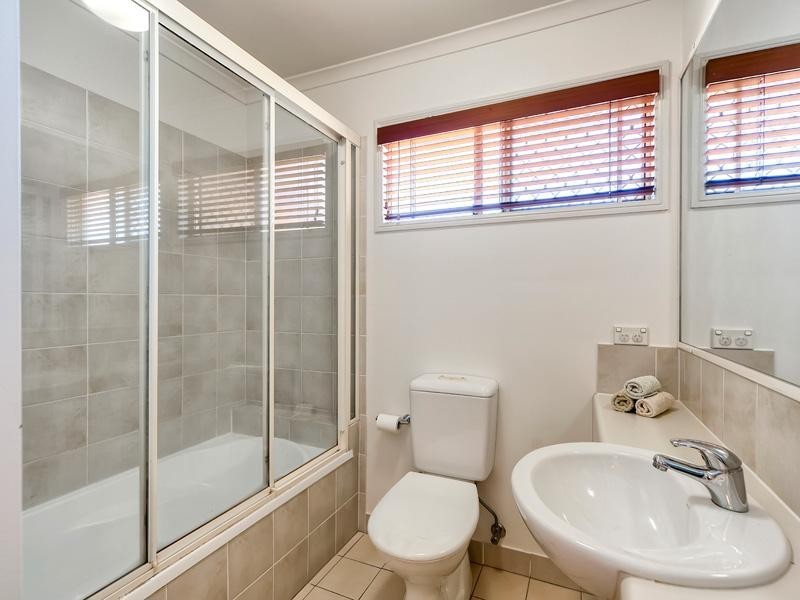 2/139 Pring Street, Hendra QLD 4011