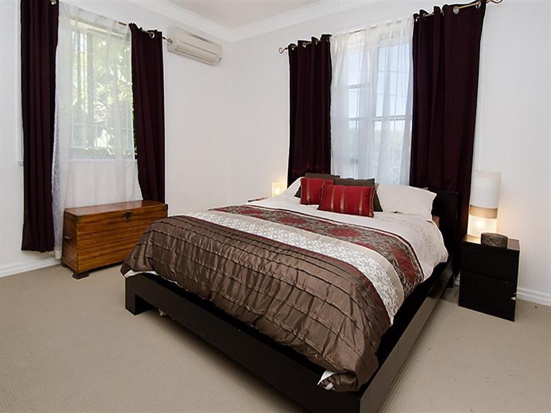 1 Highlands Street, Wavell Heights QLD 4012