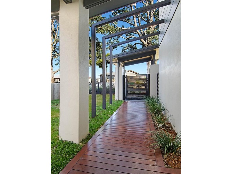 22 Pleystowe Crescent, Hendra QLD 4011