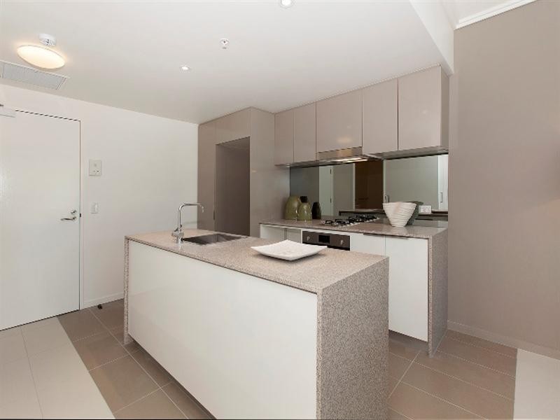 31008/2 Harbour Road, Hamilton QLD 4007