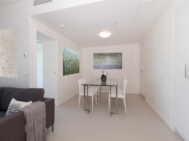 31008/2 Harbour Road, Hamilton QLD 4007