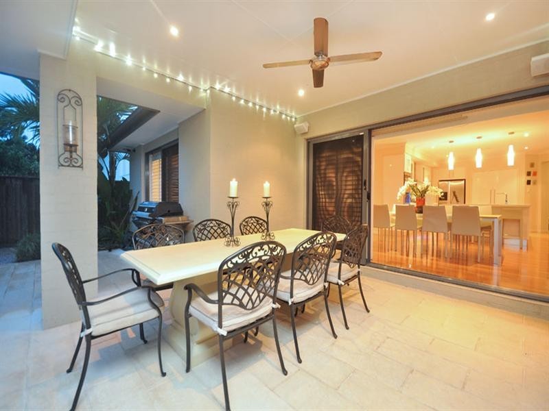 12 Blaikie Street, Hendra QLD 4011