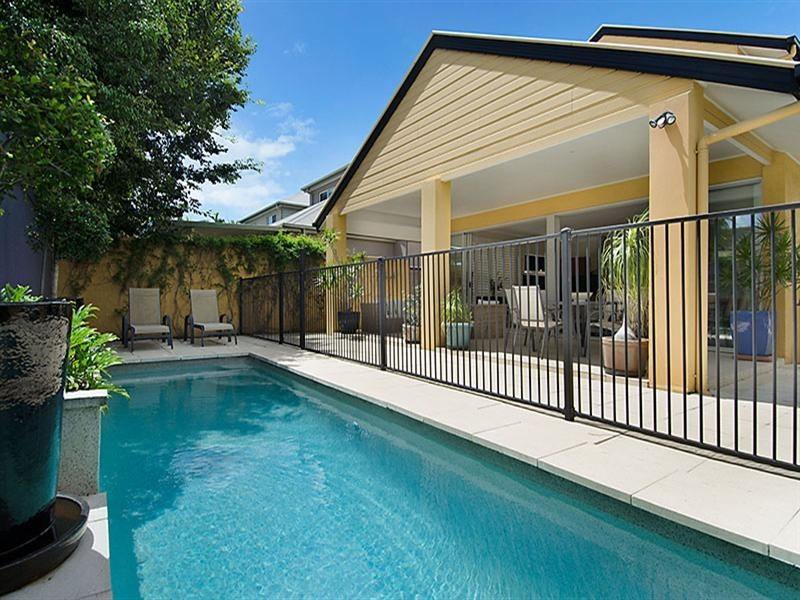27 Lilley Street, Hendra QLD 4011
