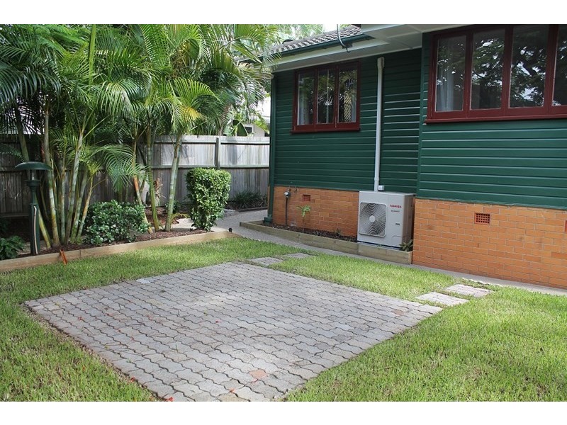 87 Harding Street, Hendra QLD 4011