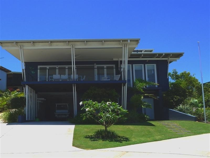 12 Trochus Place, Tangalooma QLD 4025