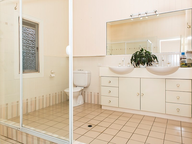 17 Tarranalma Avenue, Clayfield QLD 4011