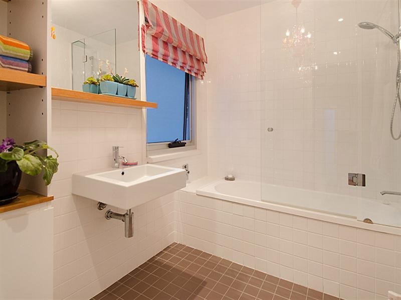 8A Doncaster Street, Hendra QLD 4011