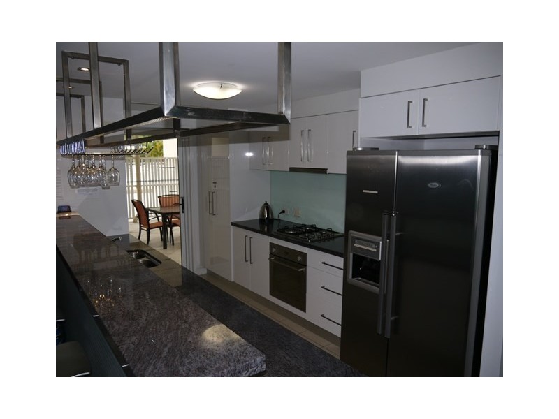 2/11 Beach Walk, Tangalooma QLD 4025