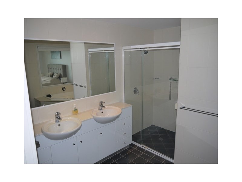 2/11 Beach Walk, Tangalooma QLD 4025