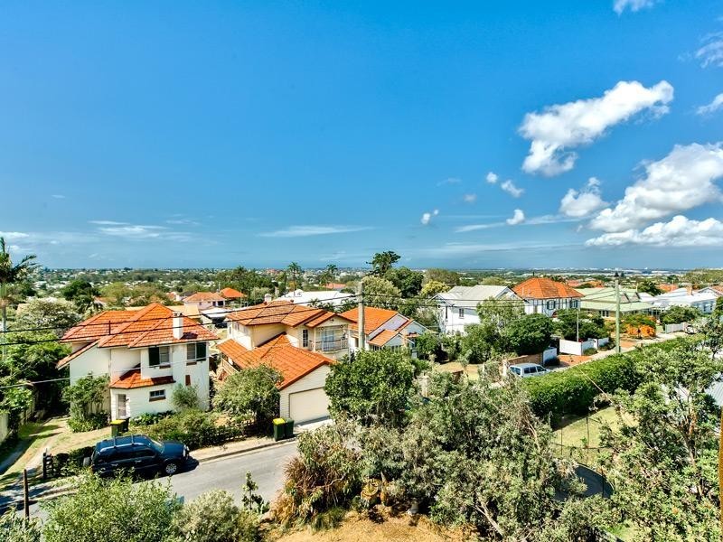 15 Highclere Street, Clayfield QLD 4011