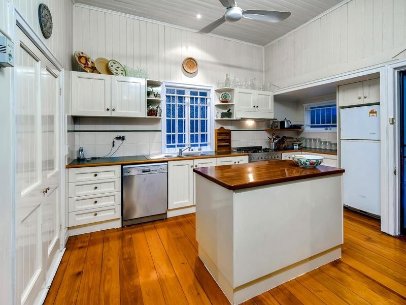 38 Gilbert Road, Windsor QLD 4030