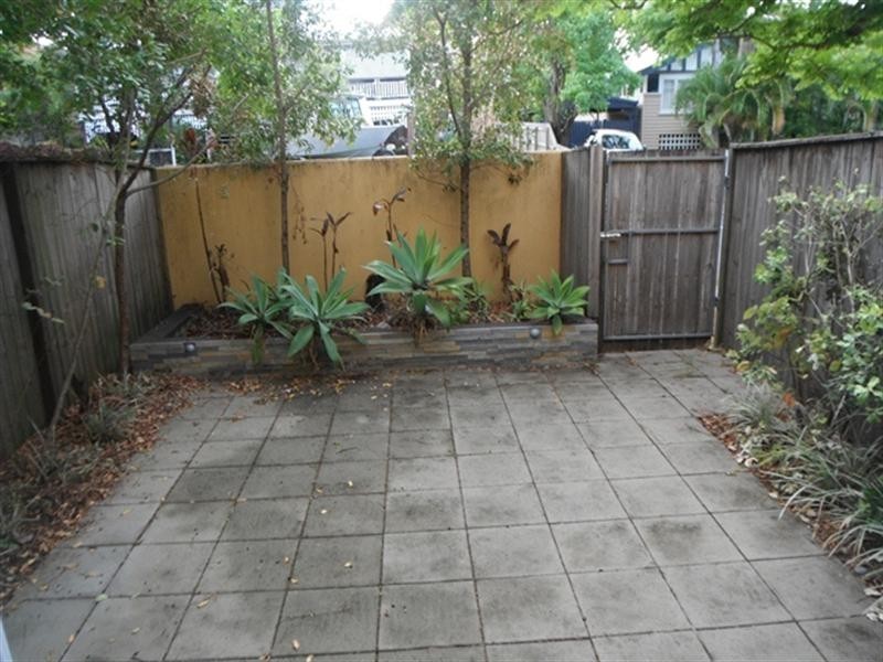 4/52 Hows Road, Nundah QLD 4012