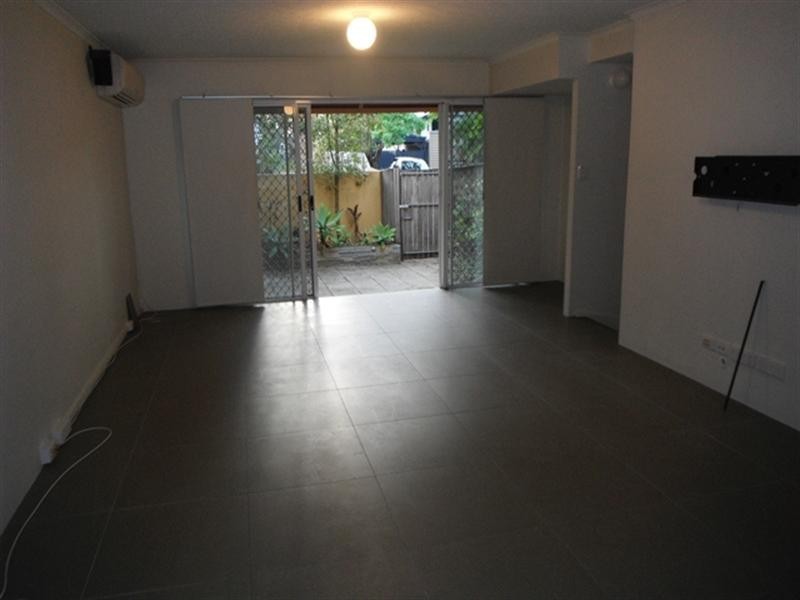 4/52 Hows Road, Nundah QLD 4012