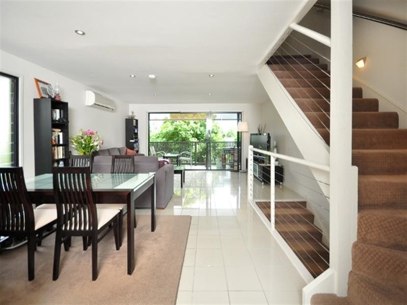 2/56 Montpelier Street, Clayfield QLD 4011