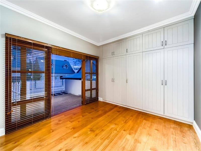 112 Bradley Street, Spring Hill QLD 4000