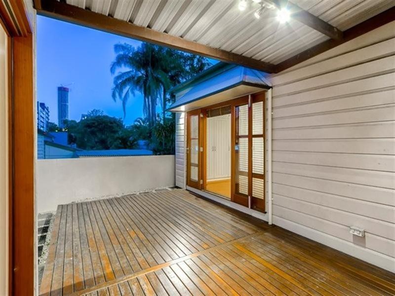 112 Bradley Street, Spring Hill QLD 4000