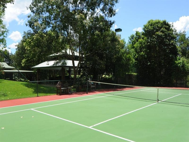 520 Gold Creek Road, Brookfield QLD 4069