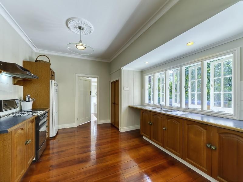 96 Reeve Street, Clayfield QLD 4011