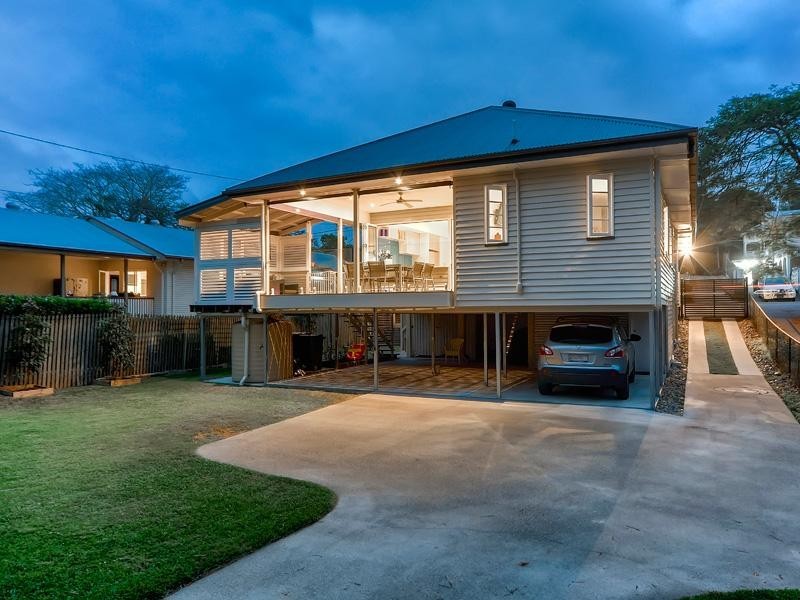 19 Gilbert Road, Windsor QLD 4030