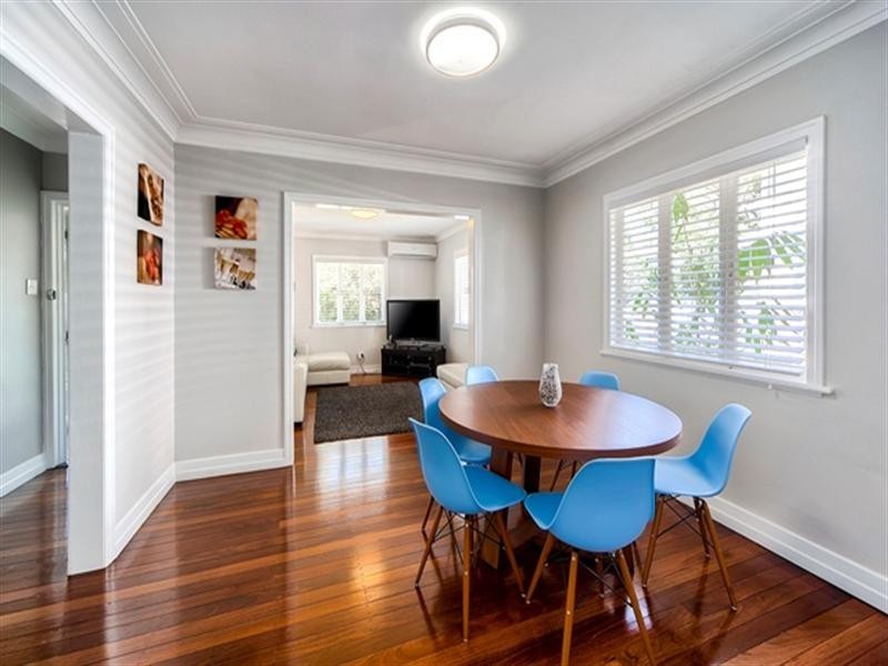 11 Bank Street, Windsor QLD 4030