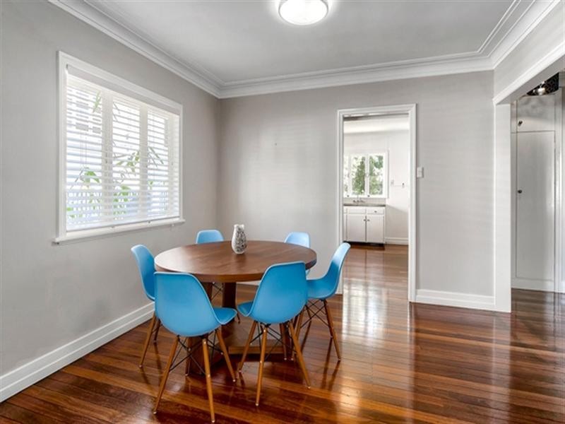 11 Bank Street, Windsor QLD 4030