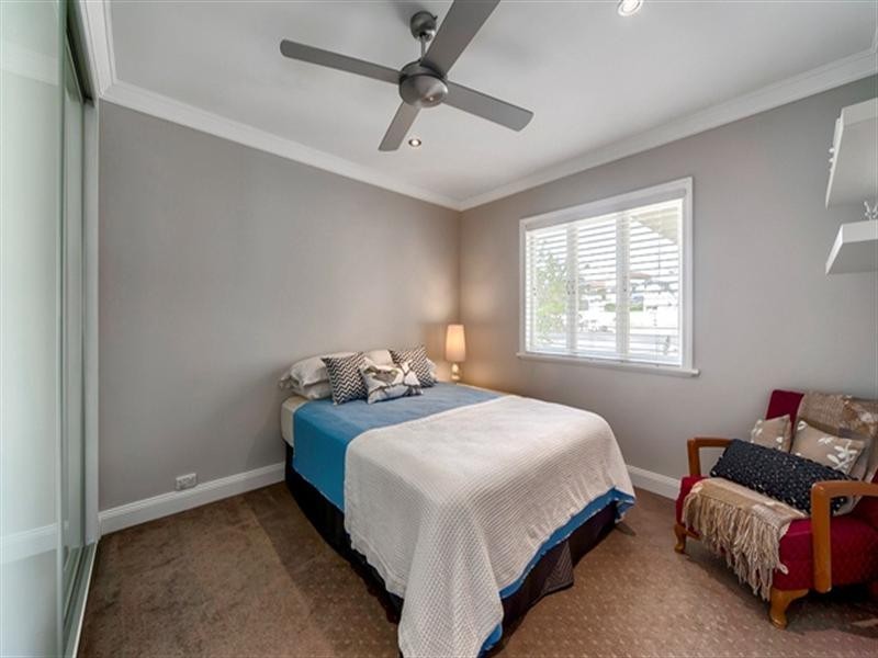 11 Bank Street, Windsor QLD 4030